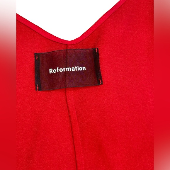 Reformation Ilona Wrap Top in Burgundy Red - LARGE - Picture 9 of 14